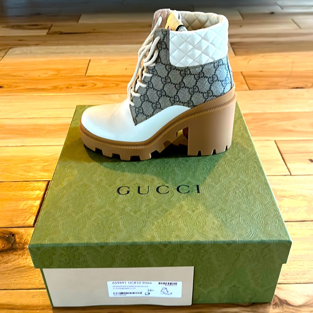 Gucci GG Supreme Boots with Bags+Box